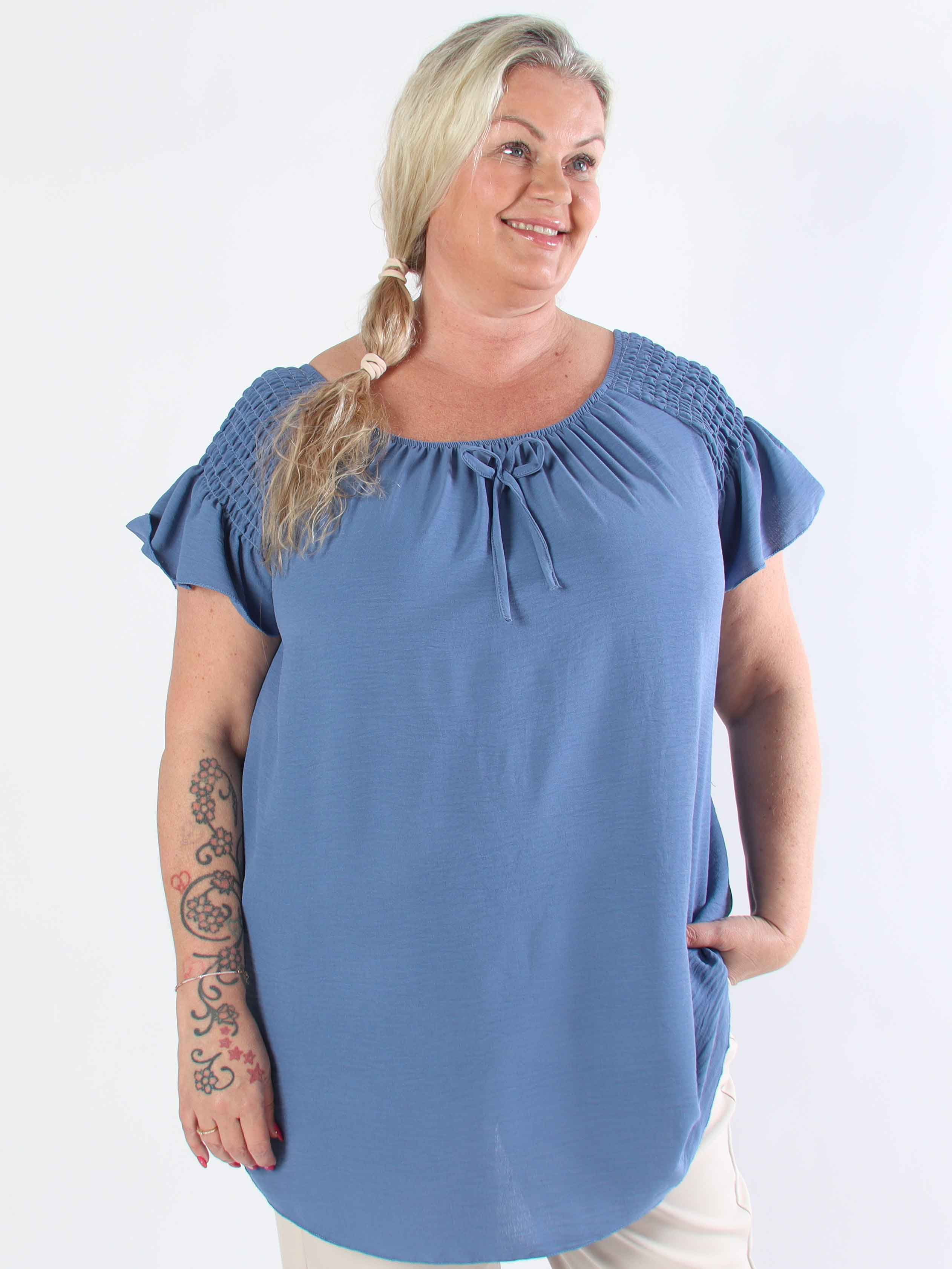 Esther - Plus size tunika med flæseærmer og elastik i udskæringen